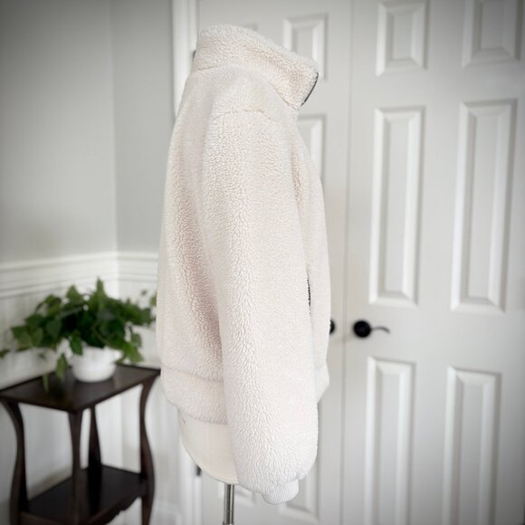 Universal Thread Sherpa Bomber Jacket in Ivory, Size Small - Picture 5 of 14